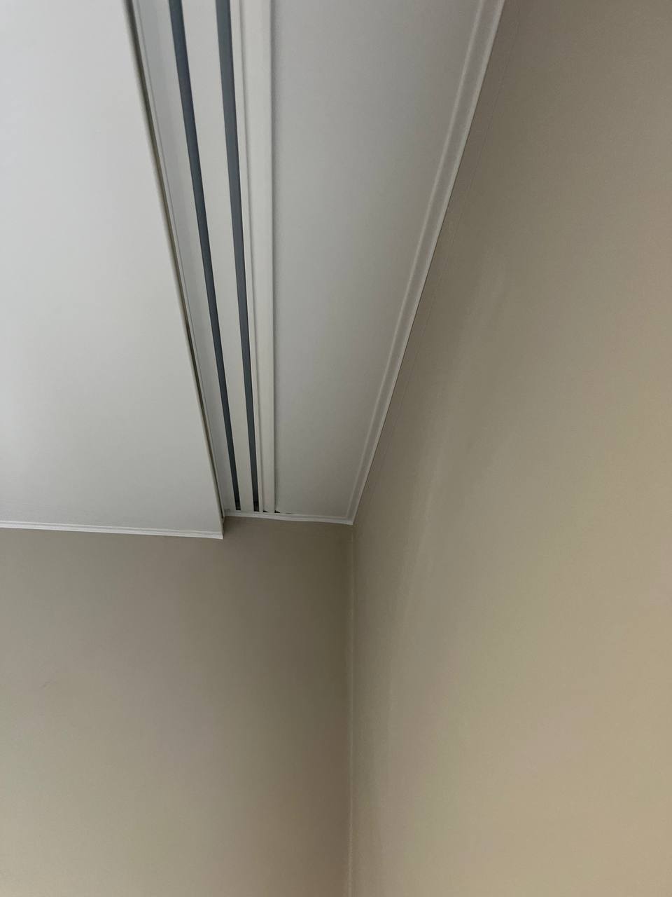 Натяжной потолок в Нарве, работа 13 / Pinglagi Narvas, töö 13